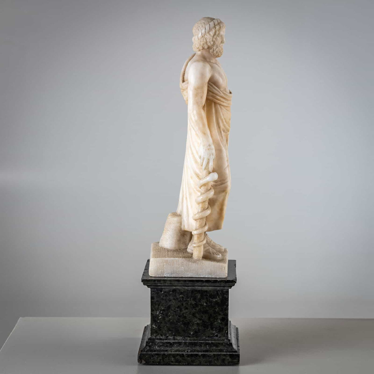 Pair of white Alabaster Sculptures, 2nd Half 19th Century