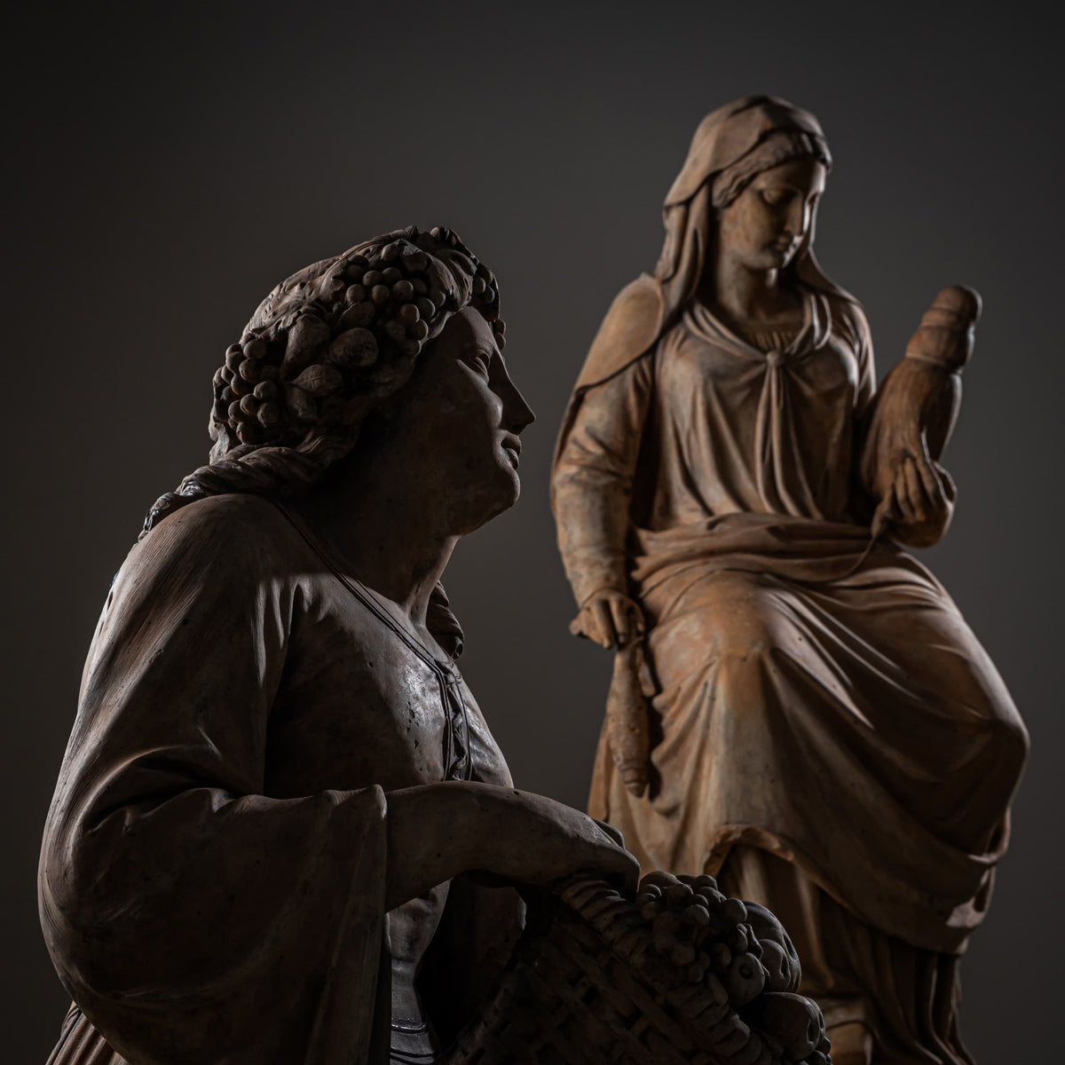 Sommer, Herbst und Winter – Terrakotta-Skulpturen, signiert und datiert Franz Melnitzky, 1855
