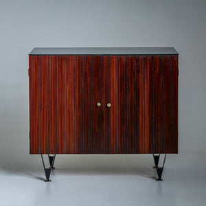 Paar Mid-Century Sideboards mit gerillter Front, Italien 1960er Jahre