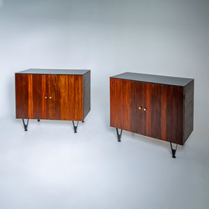 Paar Mid-Century Sideboards mit gerillter Front, Italien 1960er Jahre