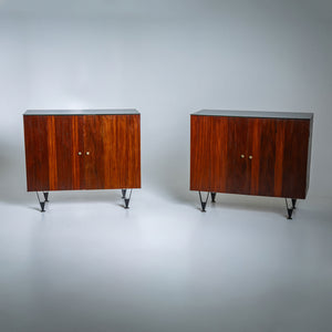 Paar Mid-Century Sideboards mit gerillter Front, Italien 1960er Jahre