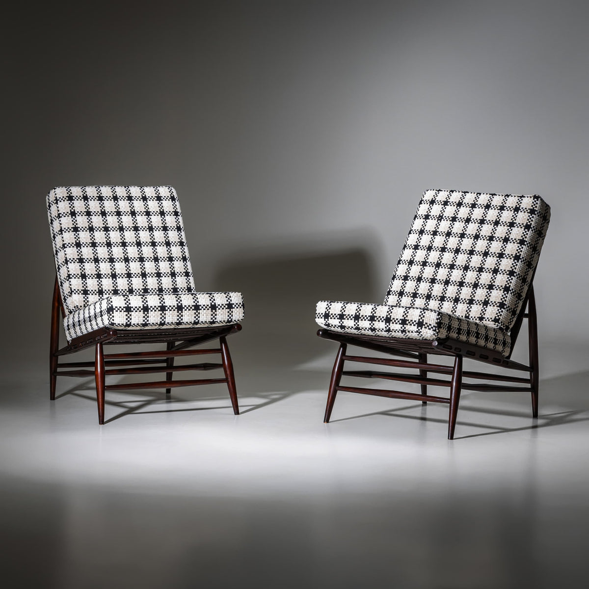 Pair of Mid-Century Lounge Chairs, Italy, 1950s