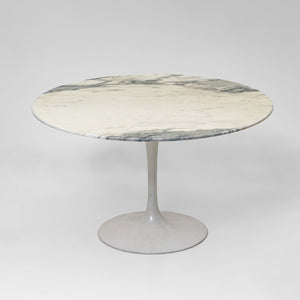 Coffee Table in the Style of Eero Saarinen's Tulip Table for Knoll, 20th Century