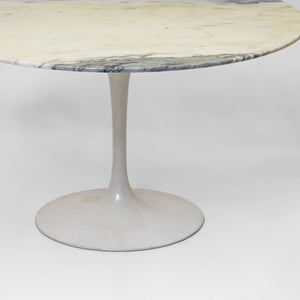 Coffee Table in the Style of Eero Saarinen's Tulip Table for Knoll, 20th Century