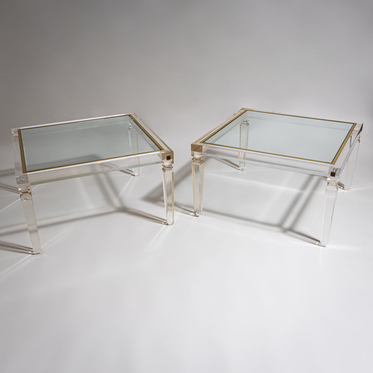 Paar quadratische Couchtische aus Plexiglas von Fabianart, Rom / Italien, Ende 20. Jahrhundert