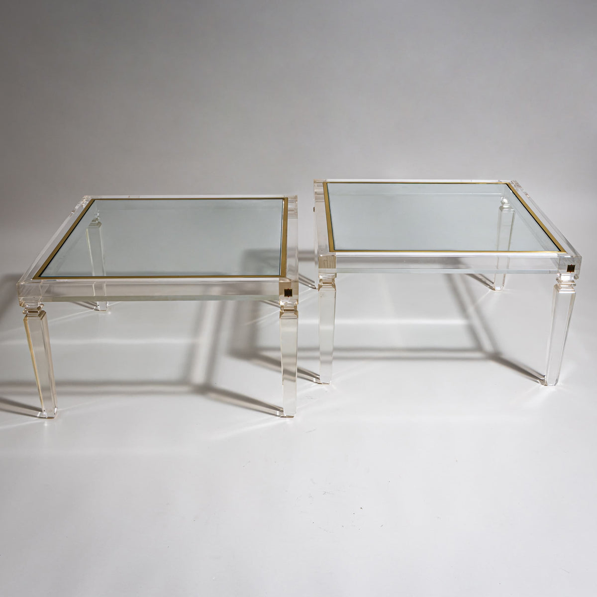 Paar quadratische Couchtische aus Plexiglas von Fabianart, Rom / Italien, Ende 20. Jahrhundert