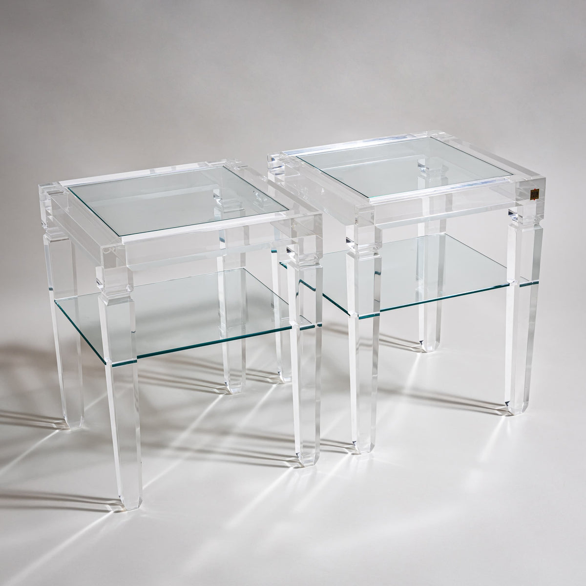 Paar Beistelltische aus Plexiglas von Fabianart, Rom / Italien, Ende 20. Jahrhundert