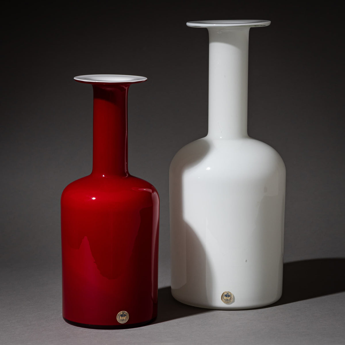 Rote und weiße Glasvasen von Otto Brauer für Holmegaard, Dänemark, 1960er Jahre