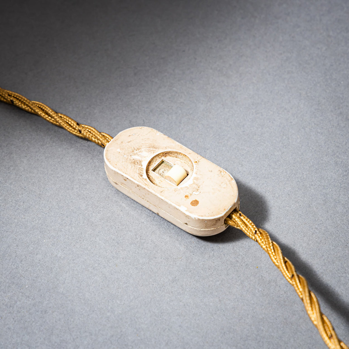 Tischlampe mit Seildekor, Mitte 20. Jahrhundert