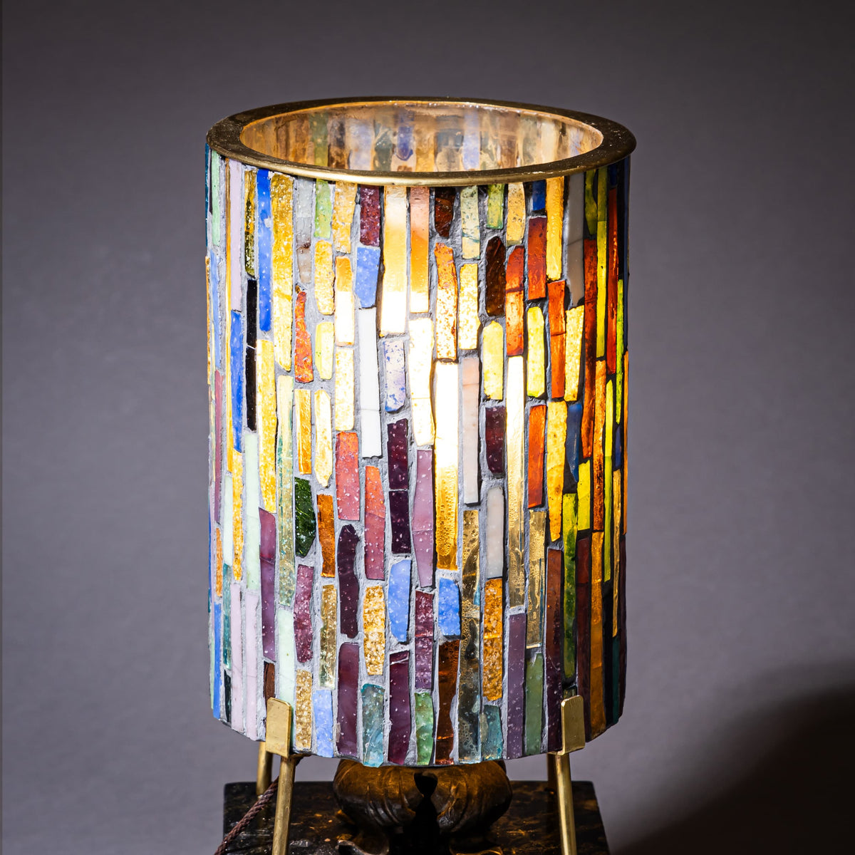 Kleine Tischlampe mit Glasschirm, Mitte 20. Jahrhundert