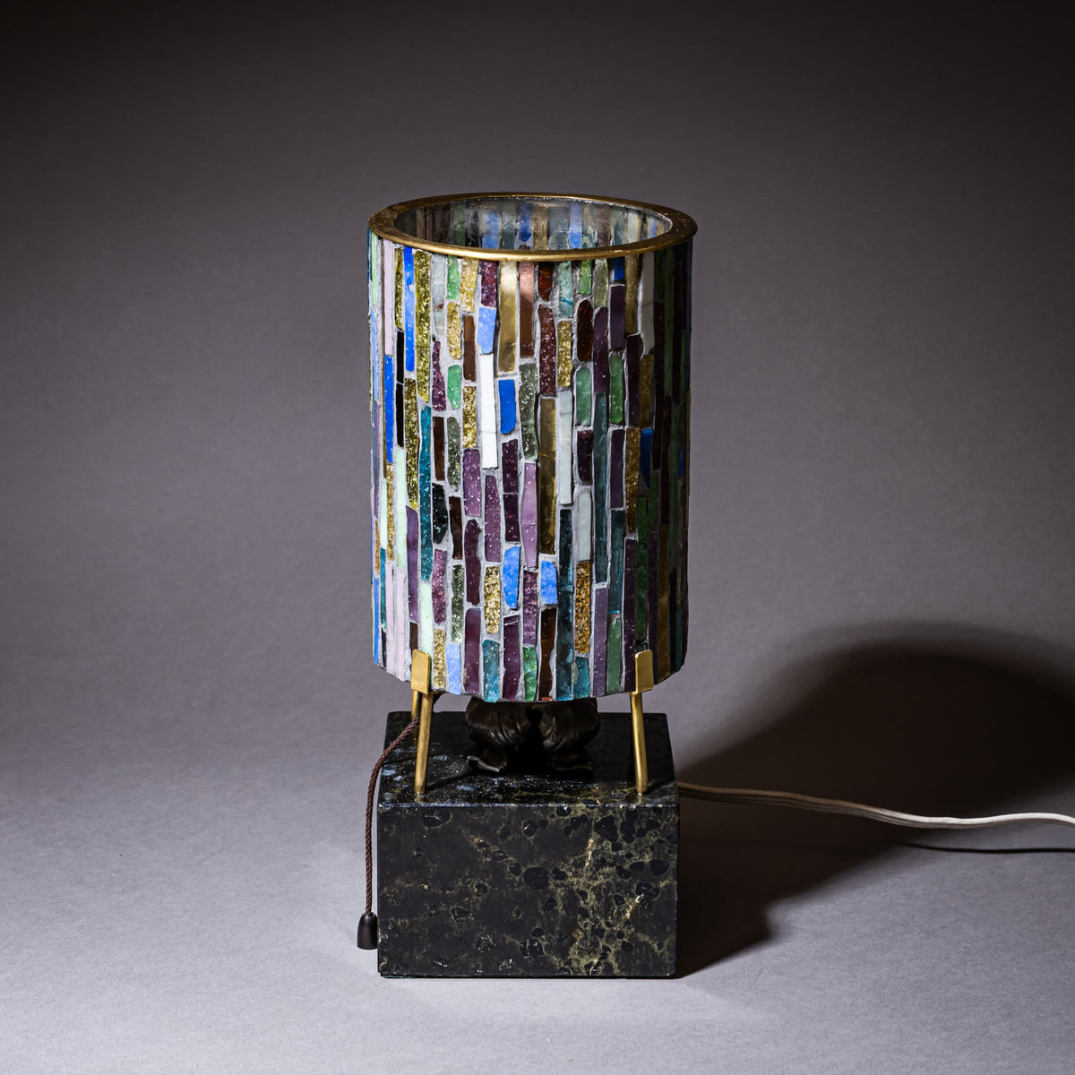 Kleine Tischlampe mit Glasschirm, Mitte 20. Jahrhundert