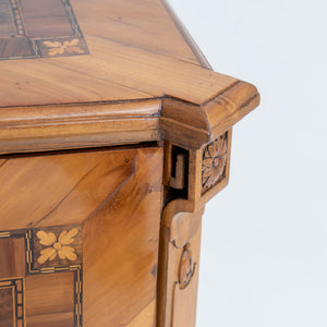 Neoclassical Chest of Drawers, early 19th Century