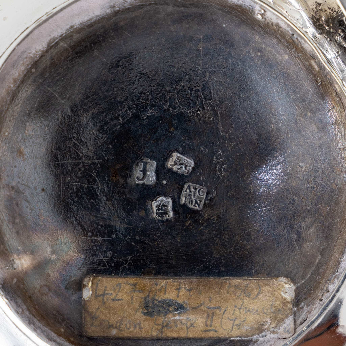 Large silver pot with teapot warmer, London 1741 / 1836