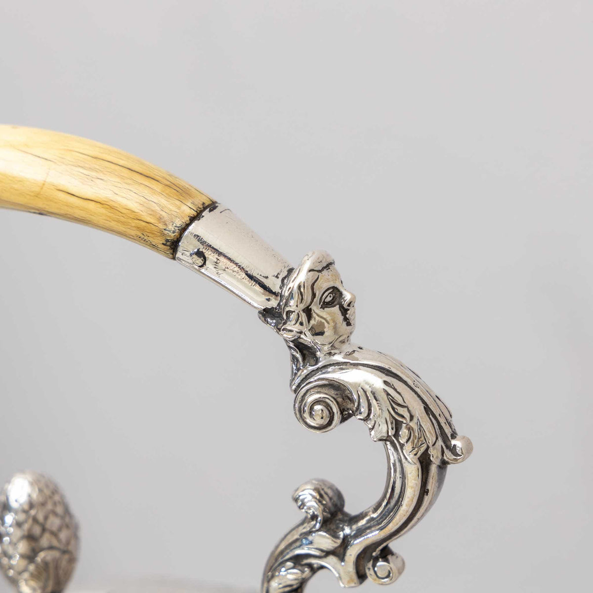 Large silver pot with teapot warmer, London 1741 / 1836