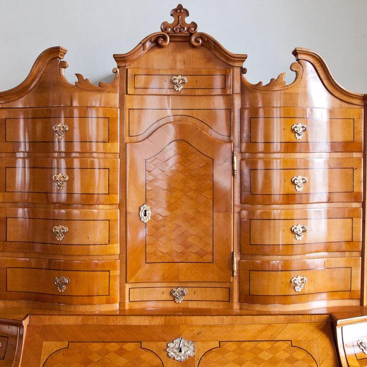 Baroque Secretaire à trois corps, 18th Century - Ehrl Fine Art & Antiques