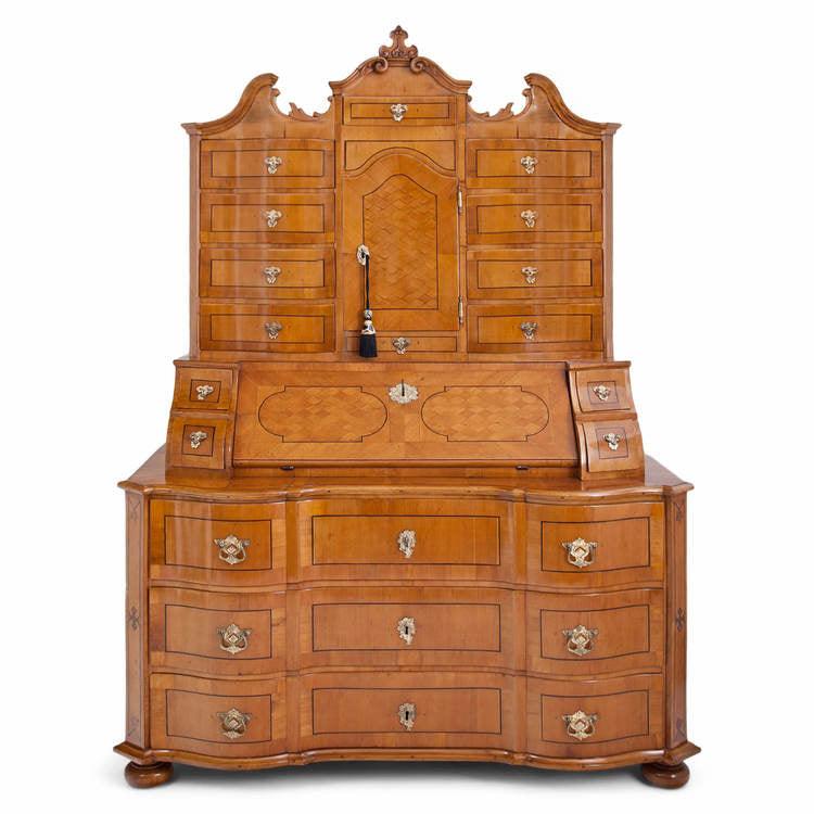 Baroque Secretaire à trois corps, 18th Century - Ehrl Fine Art & Antiques