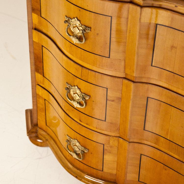 Baroque Secretaire à trois corps, 18th Century - Ehrl Fine Art & Antiques