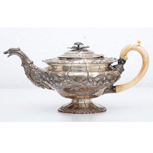 Silver Teapot by John Edward Terry, Great Britain, 1823 - Ehrl Fine Art & Antiques