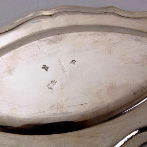 Pair of Silver Sauce Boat with Saucers, France, 18th C. - Ehrl Fine Art & Antiques